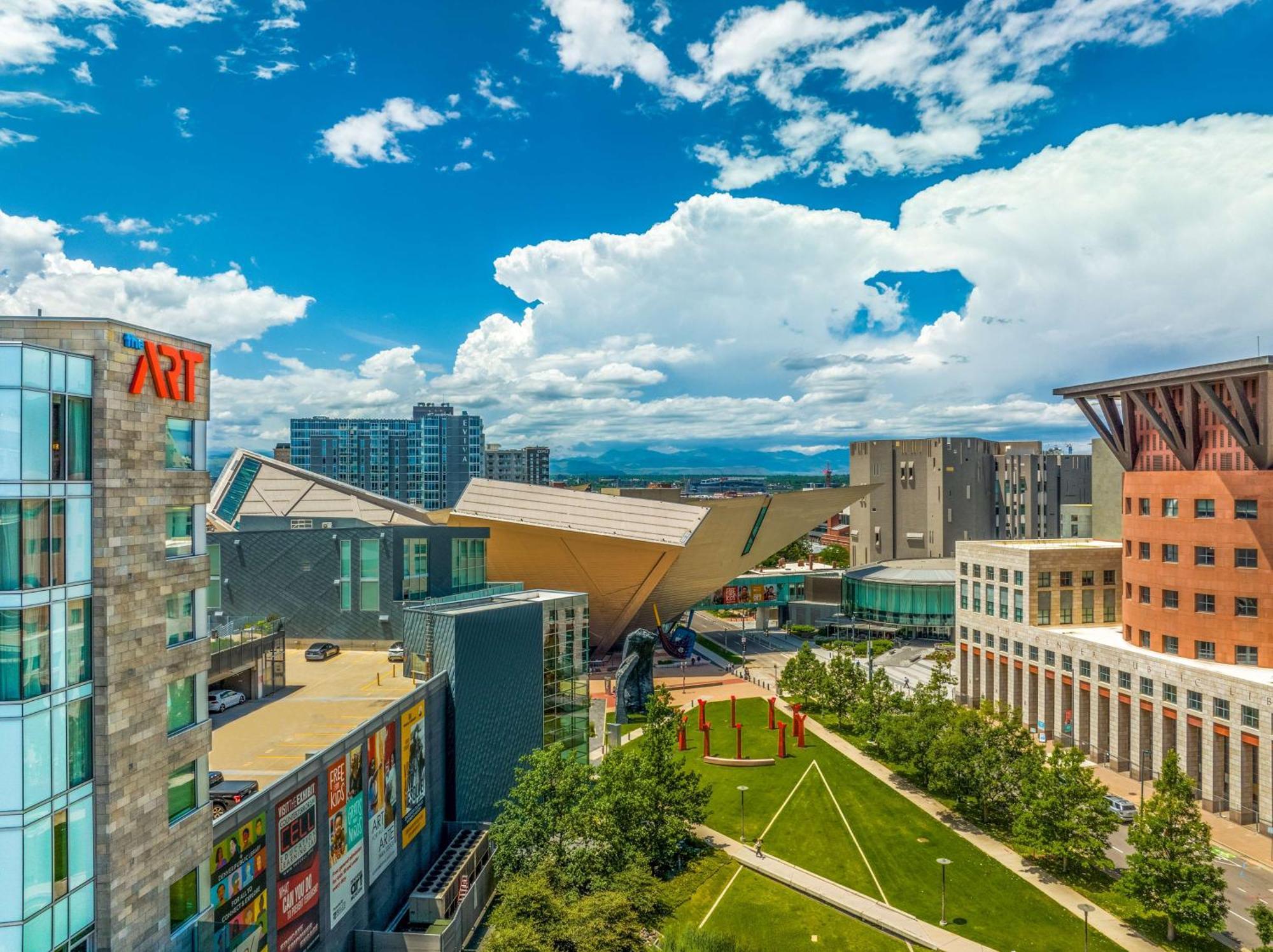 The Art Hotel Denver, Curio Collection By Hilton Exterior photo